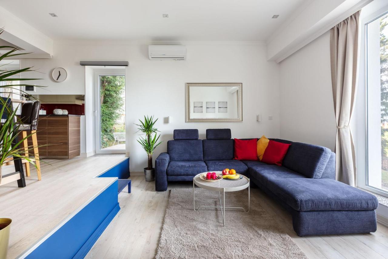 Panoramic Comfort In The Luxurious Green District! Budapest Esterno foto