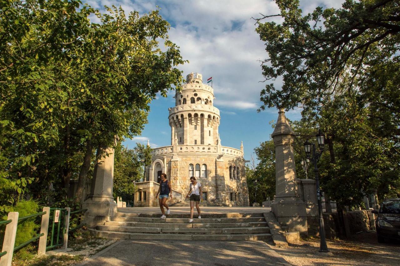 Panoramic Comfort In The Luxurious Green District! Budapest Esterno foto